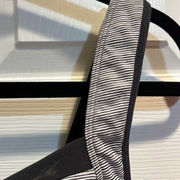 ❤️SOLD❤️Lululemon Ta Ta Tamer11 in Ghost Deep Coal Wee Stripe - Picture 4 of 12